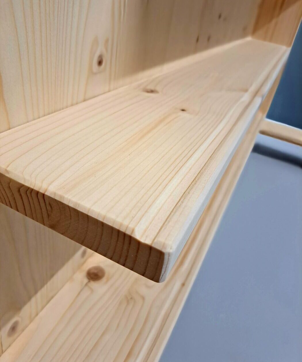 Montessori helmeste stend (Montessori bead cabinet) - Image 4