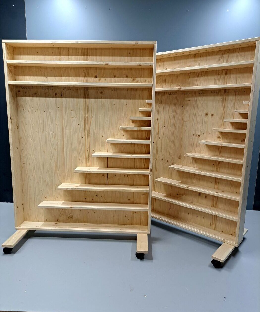 Montessori helmeste stend (Montessori bead cabinet) - Image 2